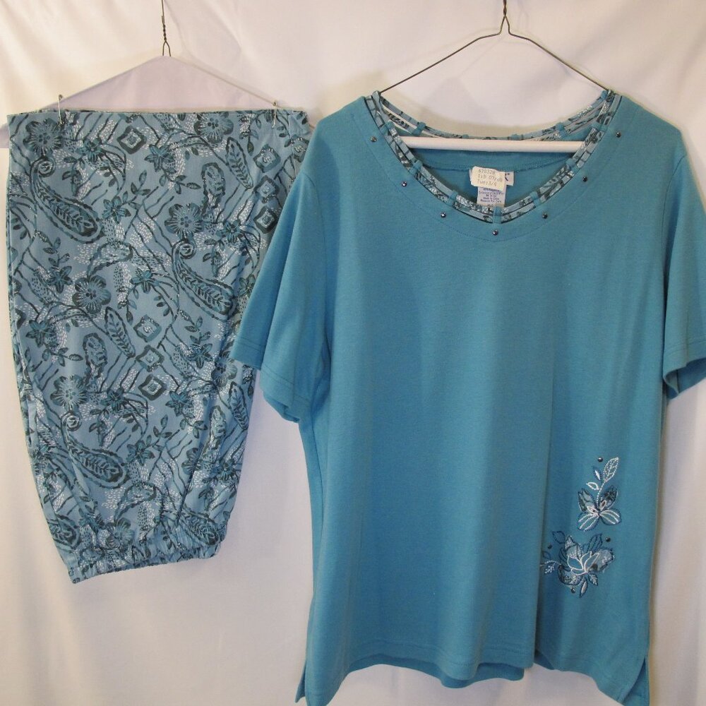 Blair two piece set – top and cropped pants in seafoam blue XL